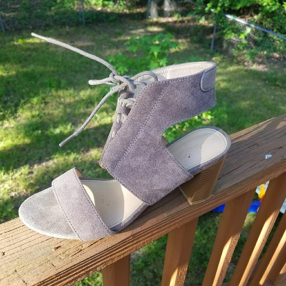 shoes - Picture 4 of 4